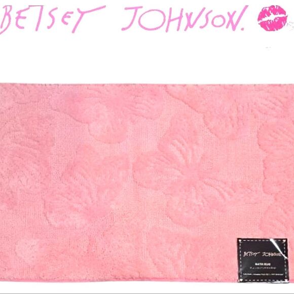 Betsey Johnson Butterfly Embossed Plusg Bath Rug- Pink - Picture 1 of 6